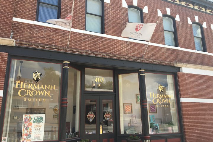 Hermann Crown Suites
