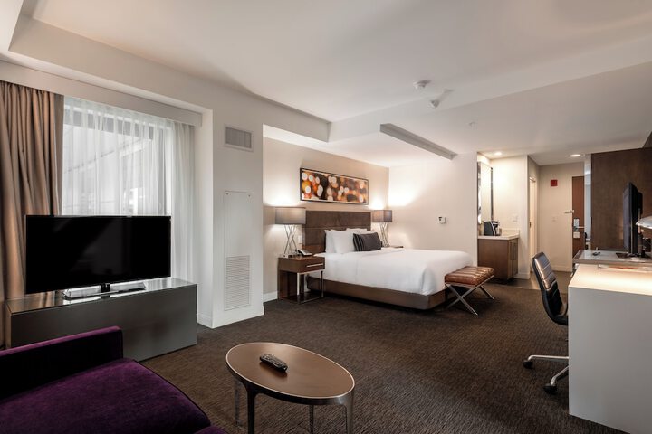 Room 27 of 67