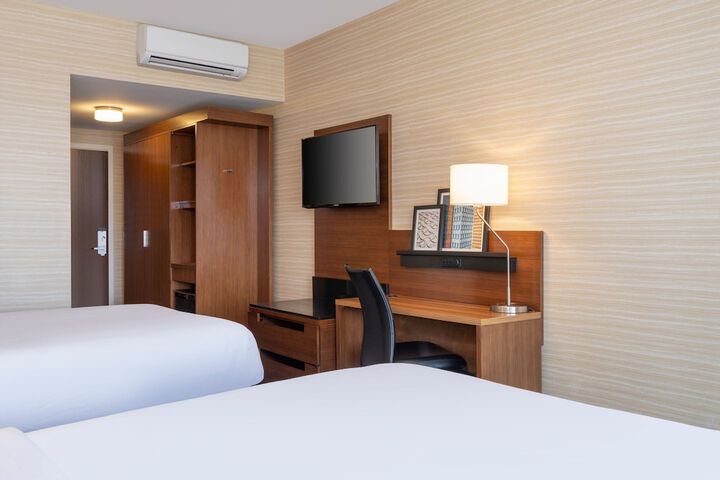 Room 18 of 44