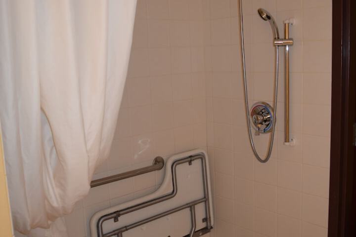 Room 12 of 43
