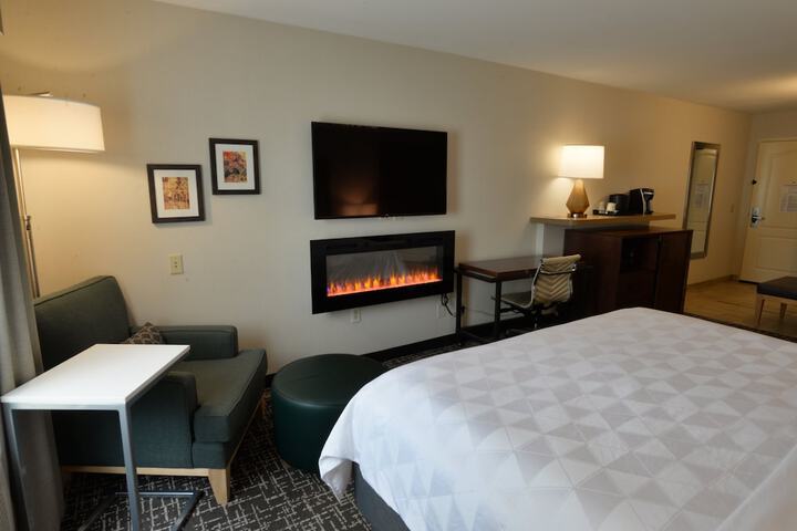 Room 20 of 42