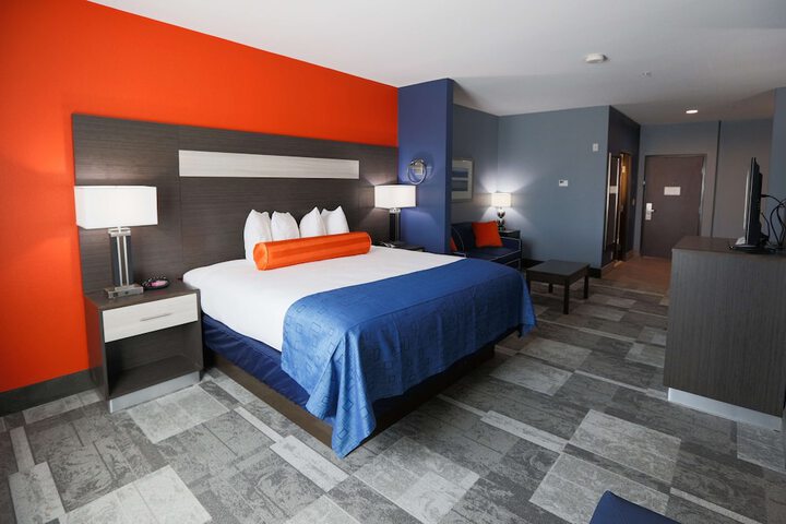 Room 18 of 32