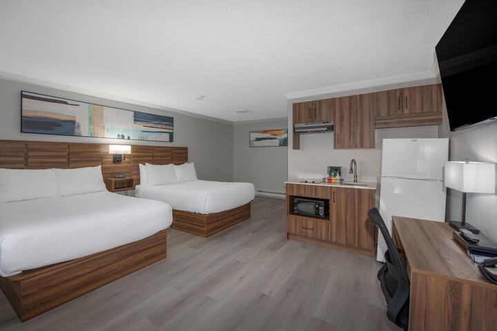 Coast Dawson Creek Hotel