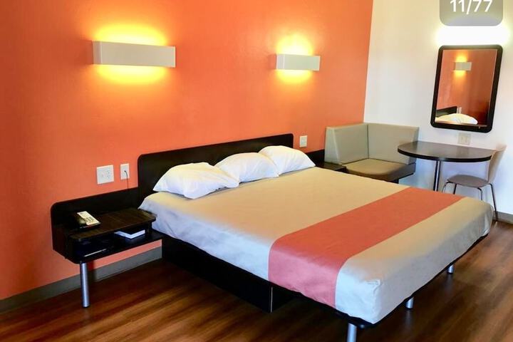 Room 45 of 87