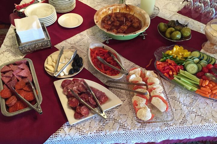 Dining 60 of 82