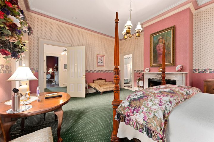 Room 62 of 84