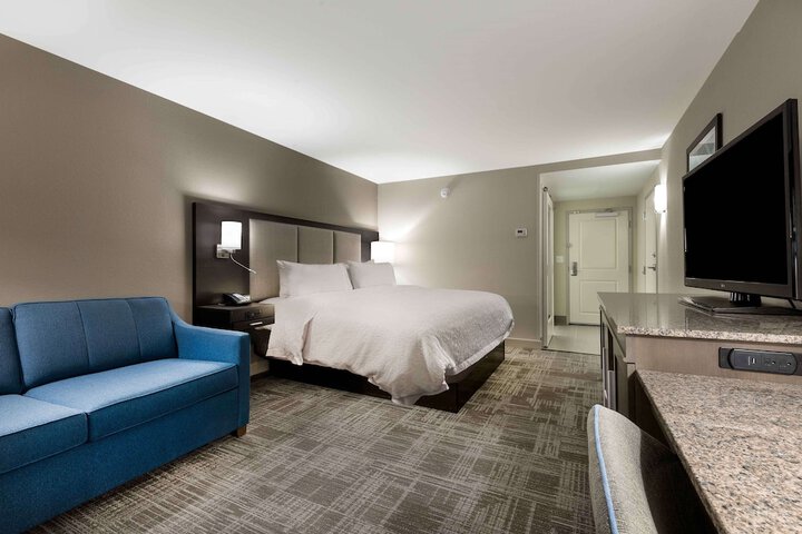 Room 25 of 41