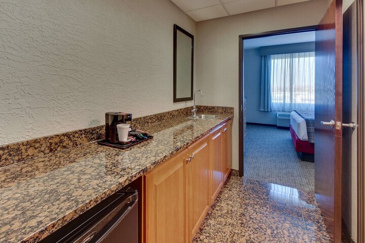 Room 10 of 82