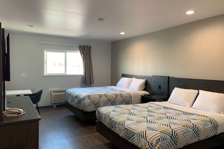 Room 12 of 27
