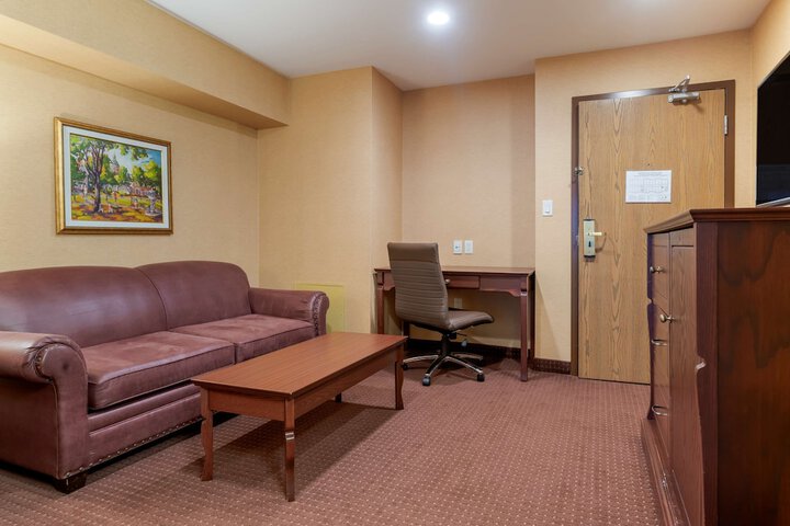 Room 27 of 72