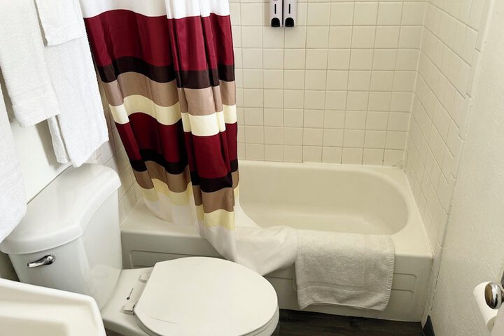 Room 35 of 46