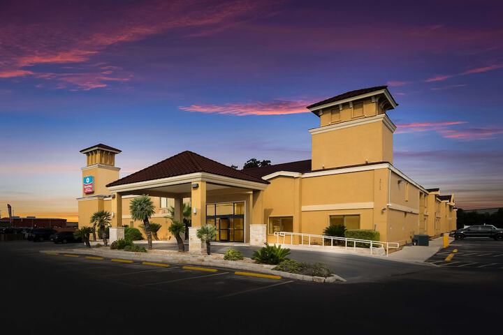 Hotel 3 of 39