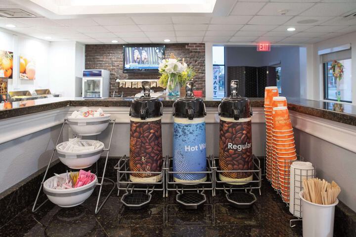 Comfort Inn Hyannis - Cape Cod