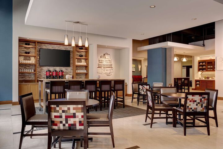 Hyatt Place Arlington / Courthouse Plaza