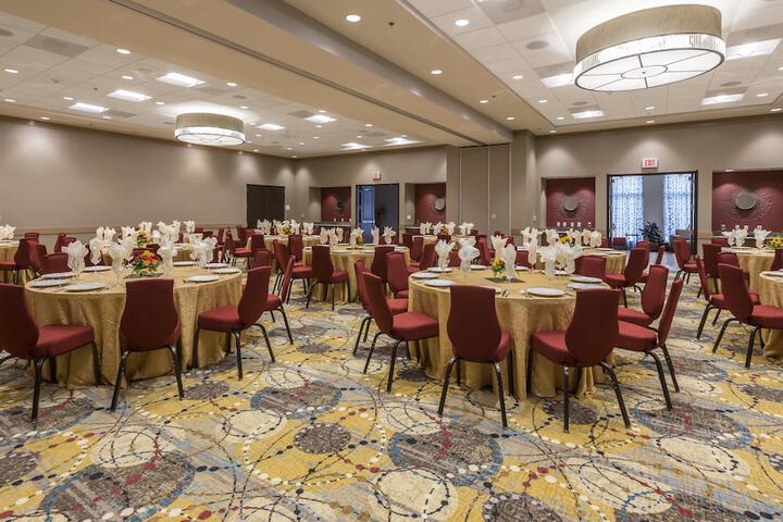 Crowne Plaza Shenandoah - Woodlands Area by IHG