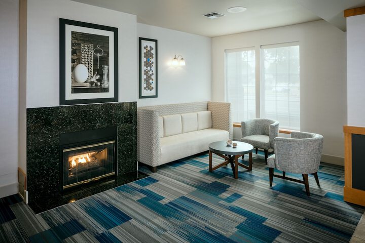 Holiday Inn Express Corvallis-On the River by IHG