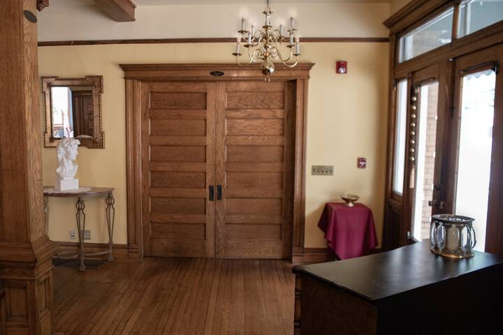 Elk River Hotel