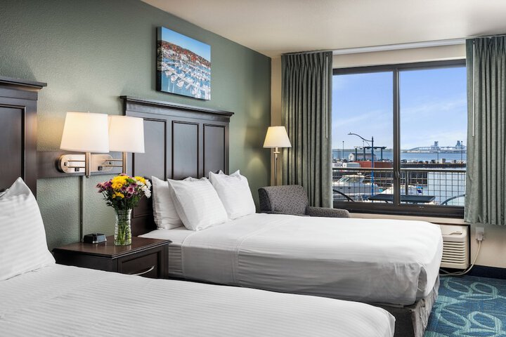 Park Point Marina Inn