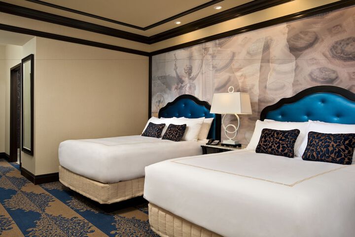 Saratoga Casino Hotel
