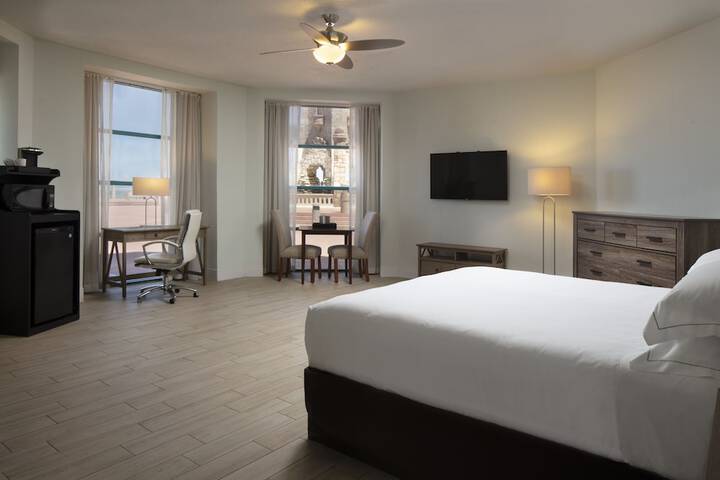 Hilton Daytona Beach Oceanfront Resort