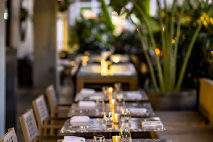Dining 40 of 56