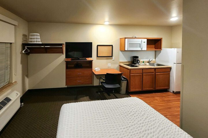 Room 28 of 48