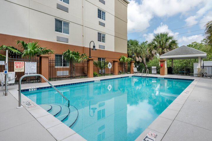 Pool 7 of 30