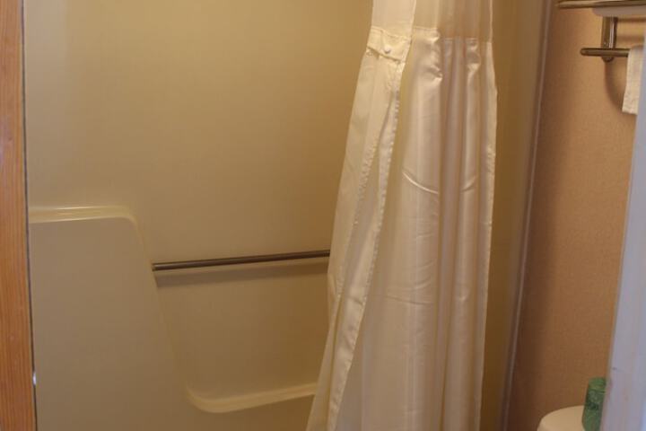 Room 13 of 25