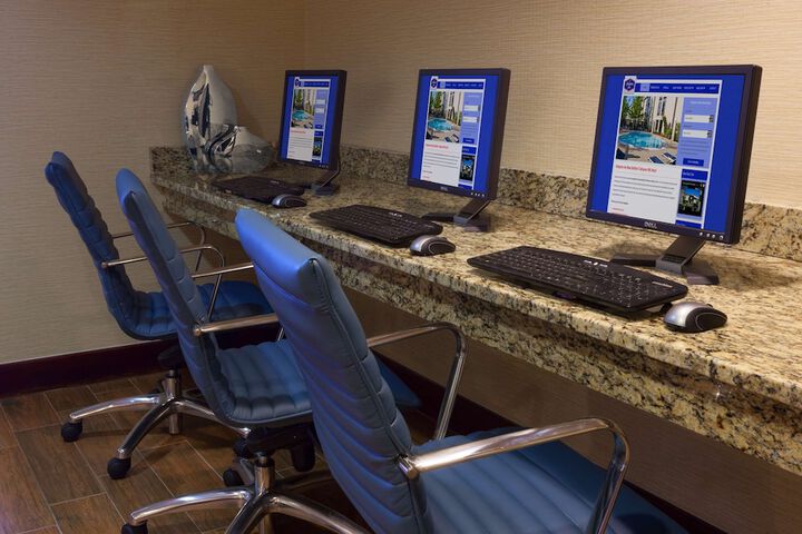 Hampton Inn by Hilton New Bedford / Fairhaven