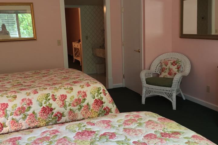 Lilac Tree Suites