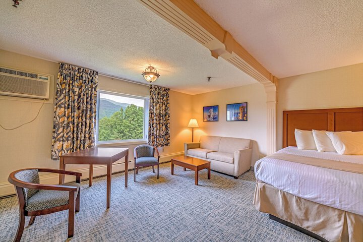 Town and Country Inn & Resort