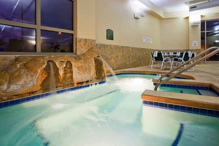 Pool 11 of 75