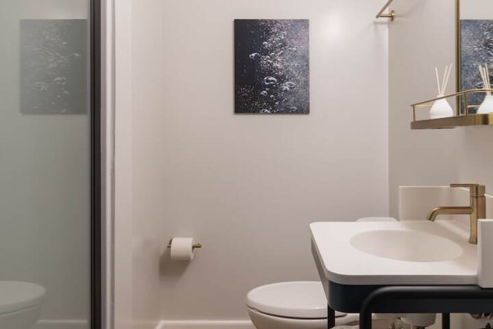 Room 55 of 98