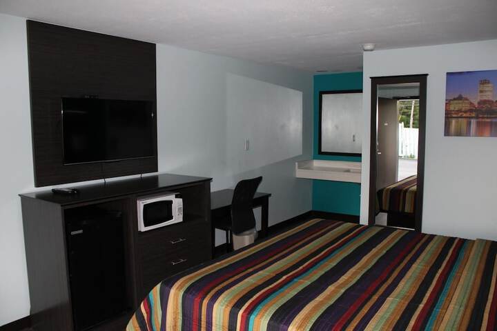 Room 11 of 14