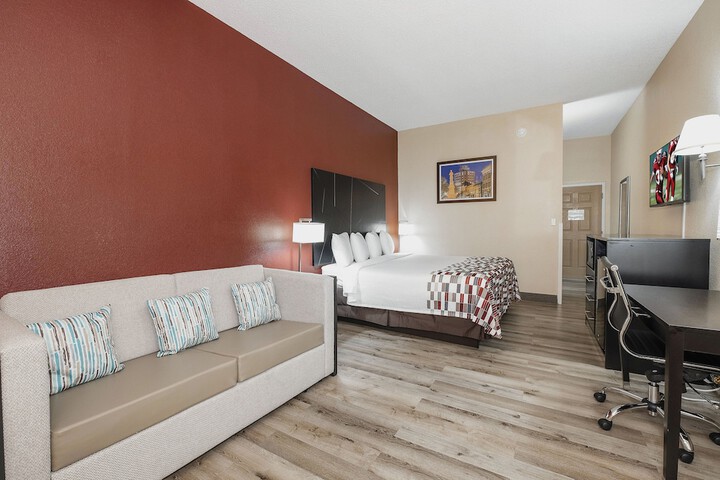Room 27 of 42