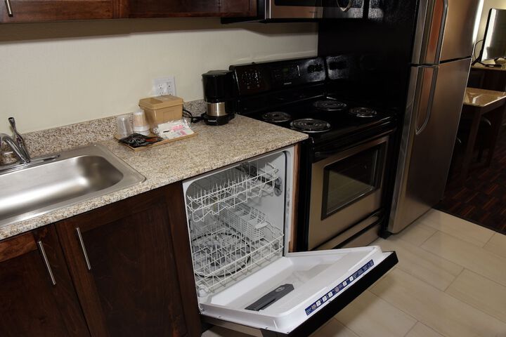 Home Away Suites