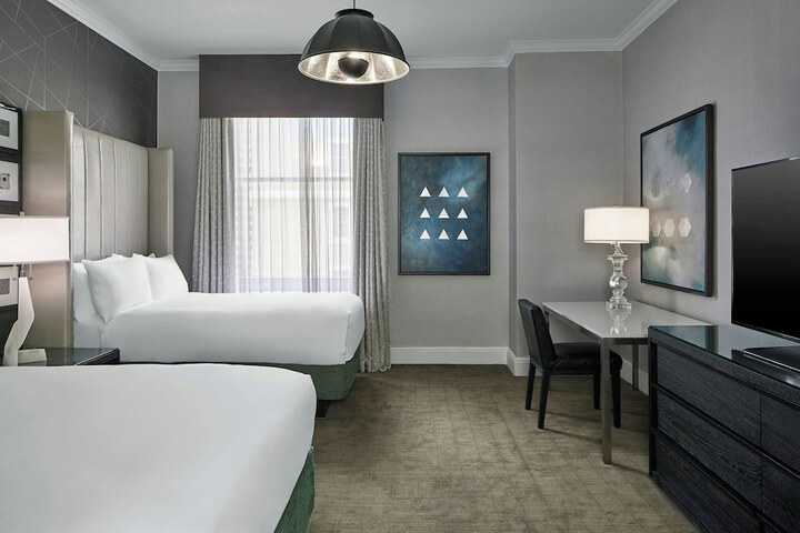 Room 68 of 212