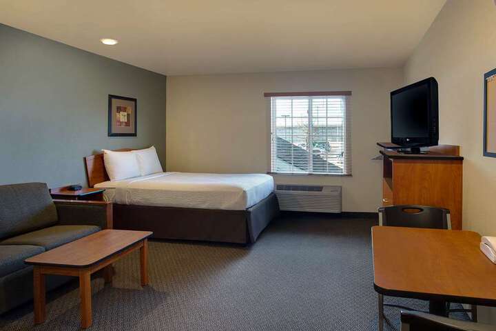 Room 10 of 13