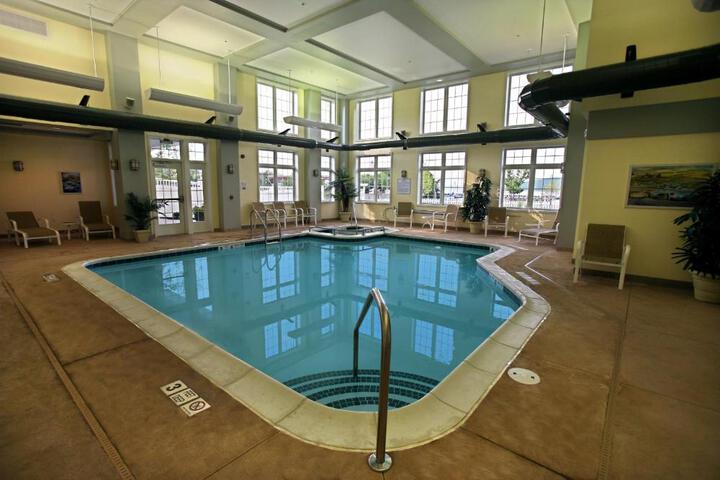 Watkins Glen Harbor Hotel