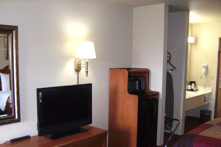Room 12 of 36
