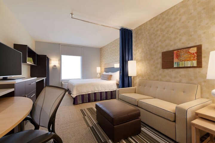 Room 14 of 22