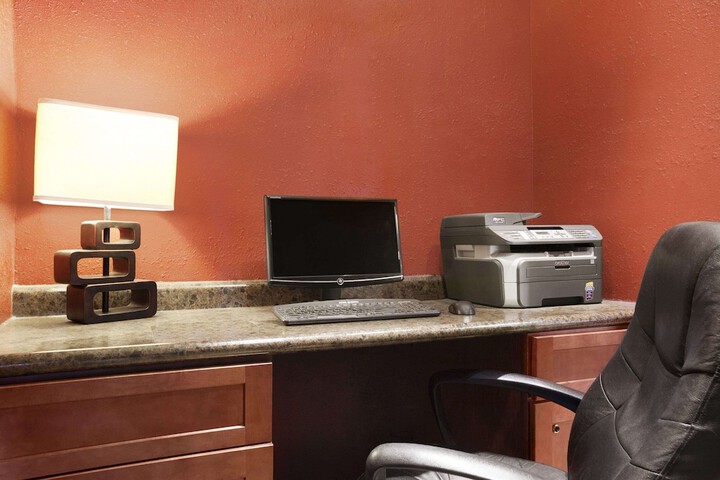 Business Center 15 of 15