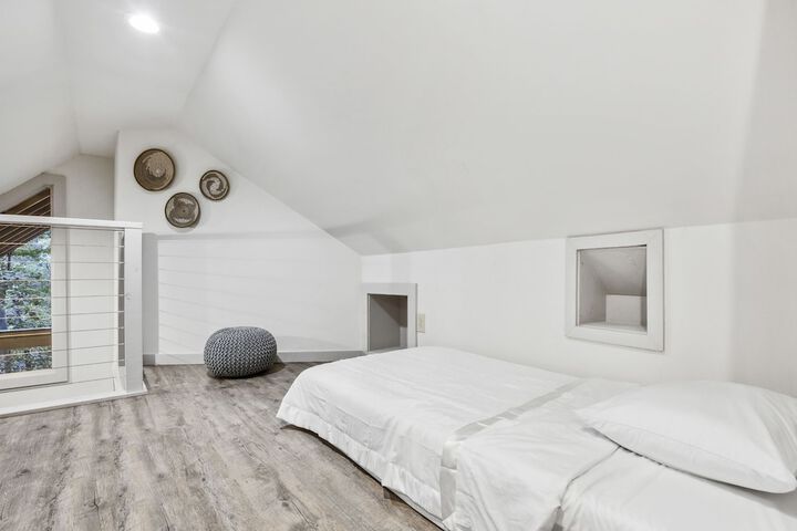 Room 11 of 21
