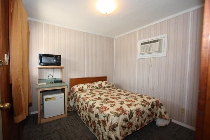 Room 41 of 44