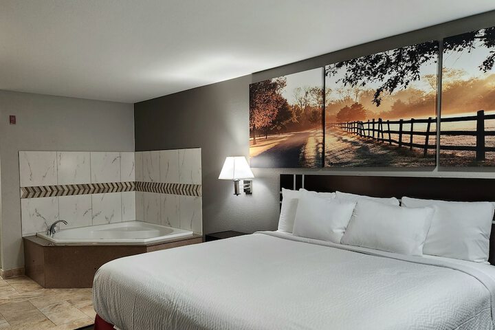 Room 34 of 37