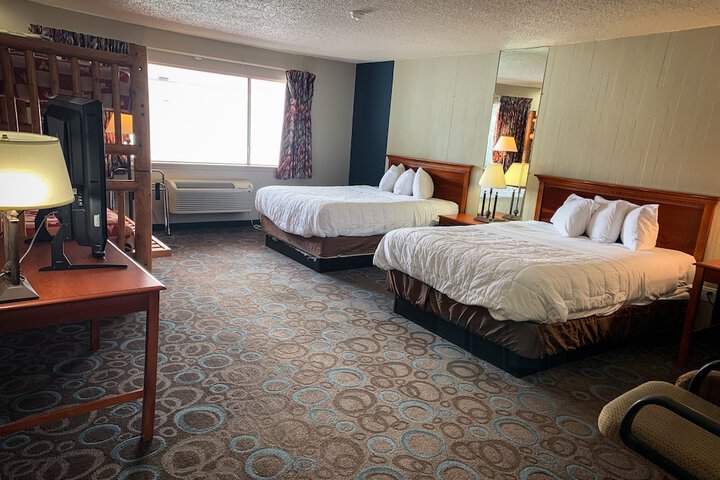Room 15 of 28