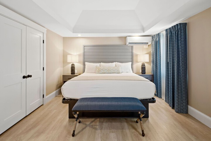 Room 25 of 37