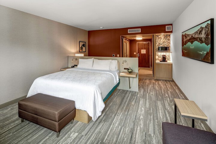 Room 21 of 48