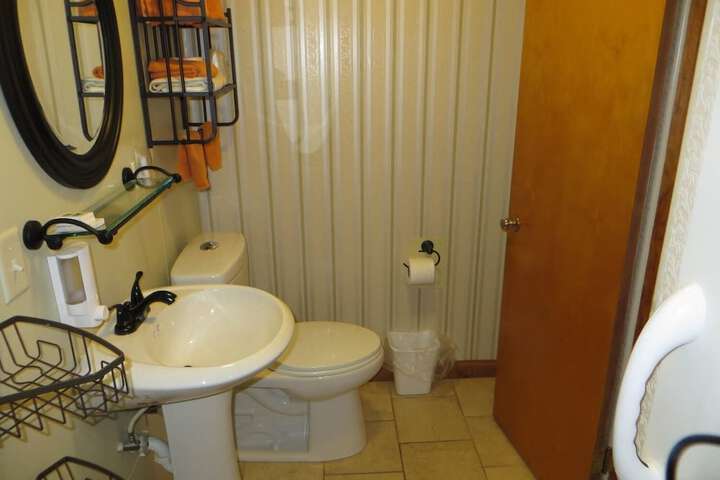Room 19 of 38