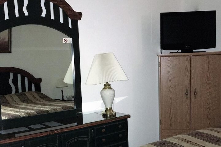 Hunters Lodge Motel